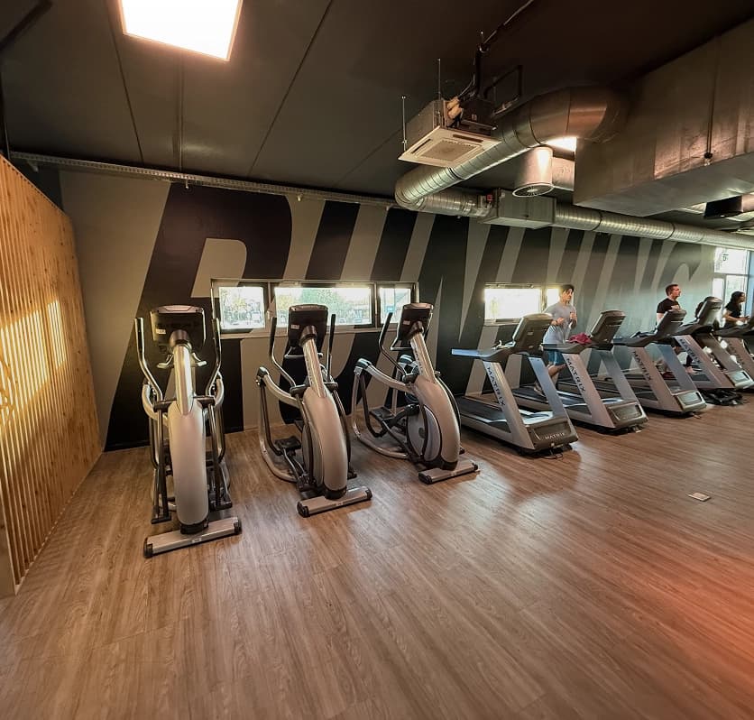 Folierung bei Clever fit — Projekt von MS Folien und Werbetechnik