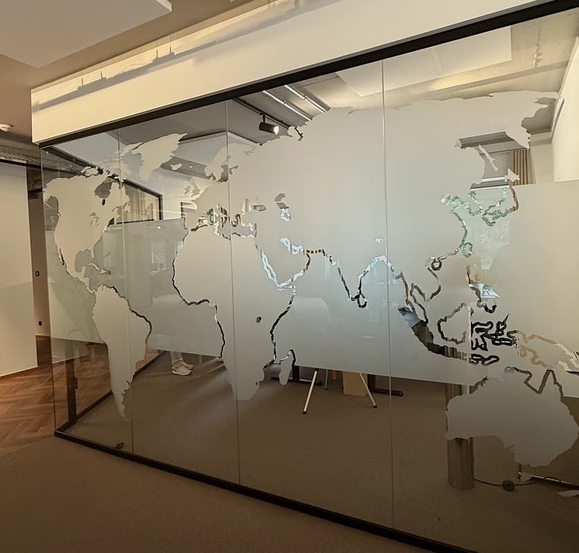 Folierung bei Ocean7 — Projekt von MS Folien und Werbetechnik