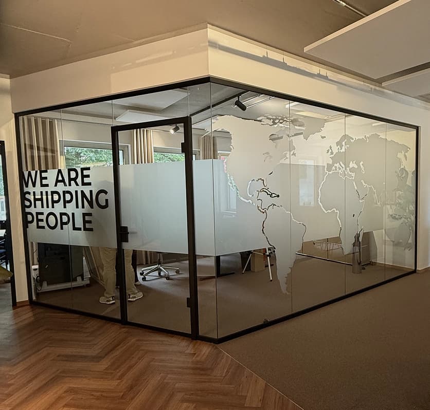 Folierung bei Ocean7 — Projekt von MS Folien und Werbetechnik